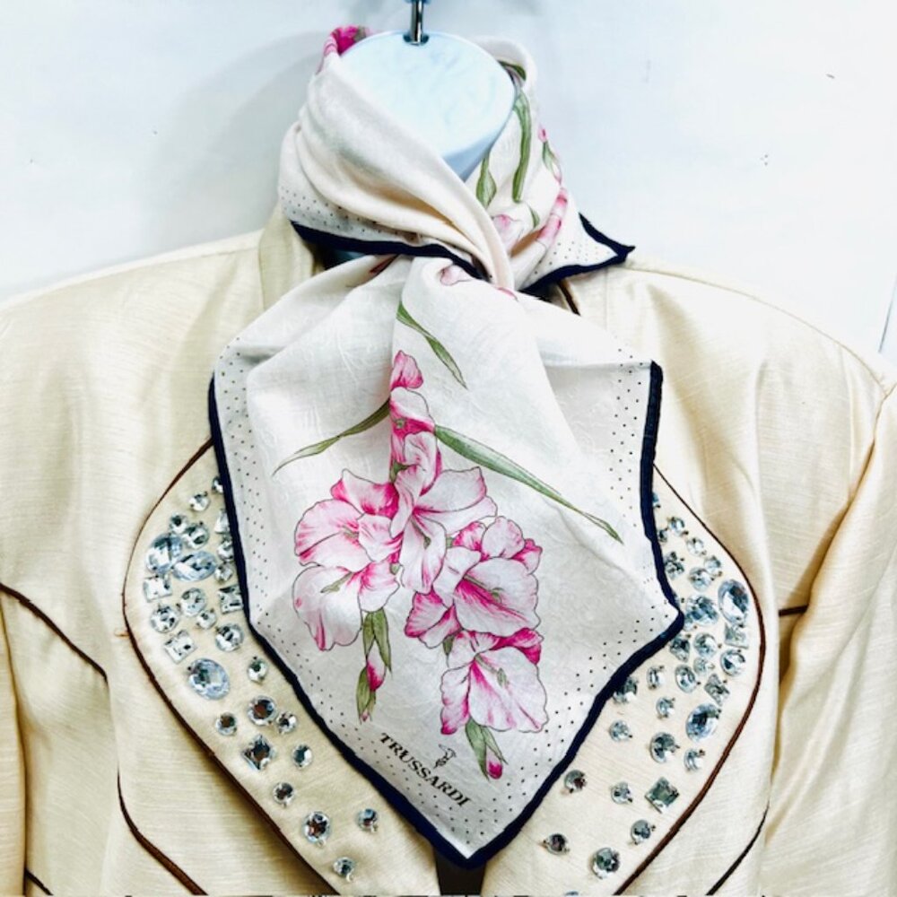 New Unused TRUSSARDI Mini Scarf/Handker Cotton/Silk 19" Light pink floral(73)